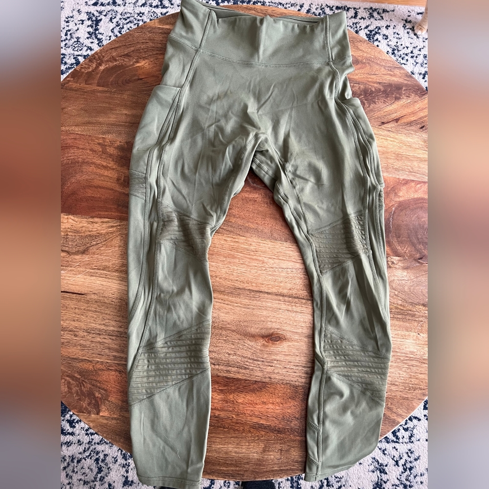 Women's Fabletics Motion 365 Leggings EUC Size S